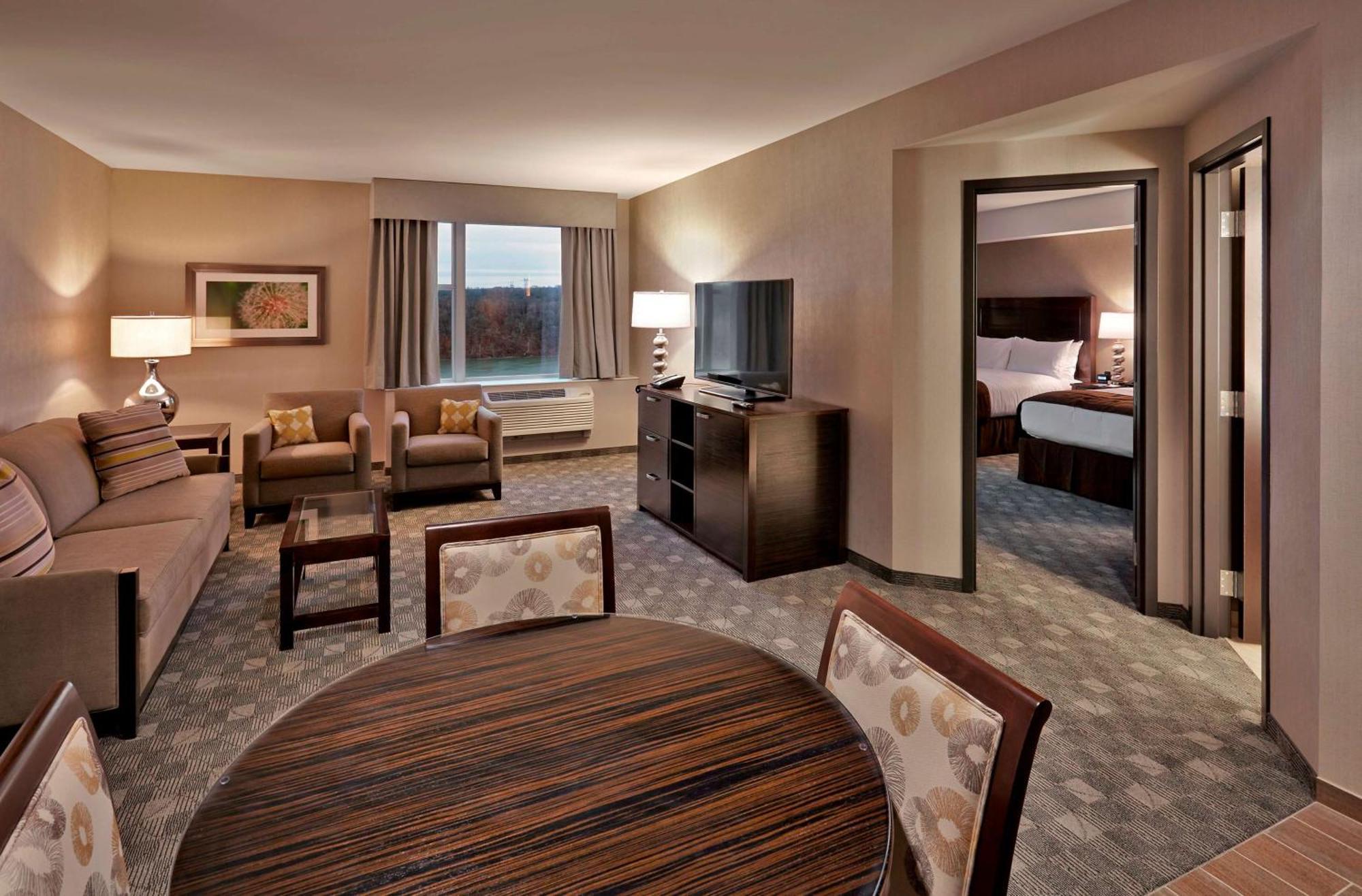 Hotel Doubletree By Hilton Lawrenceburg Extérieur photo